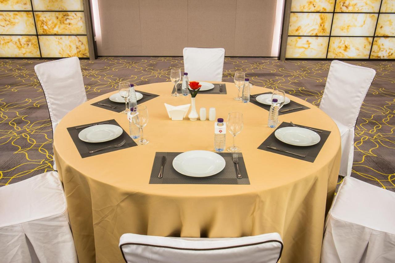 Aber Al Munsiyah Hotel Riyadh Bagian luar foto